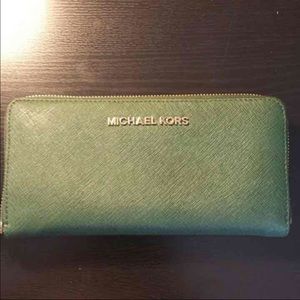 Michael Kors Jet Set Wallet