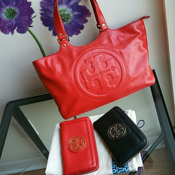 Tory Burch bombe tote Authentic