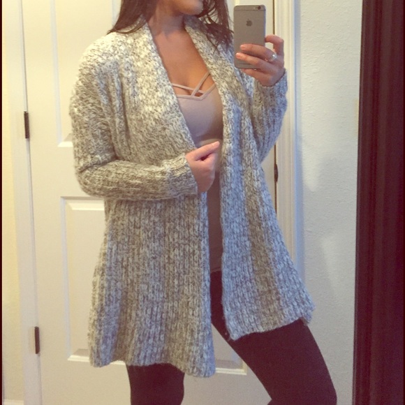 Forever 21 Sweaters - Forever 21 Oversized Grey Cardigan