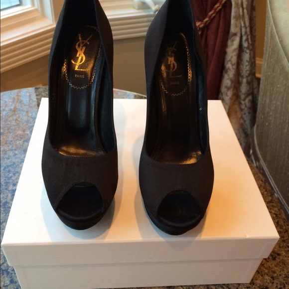 Black satin YSL open toe pump - Picture 2 of 5