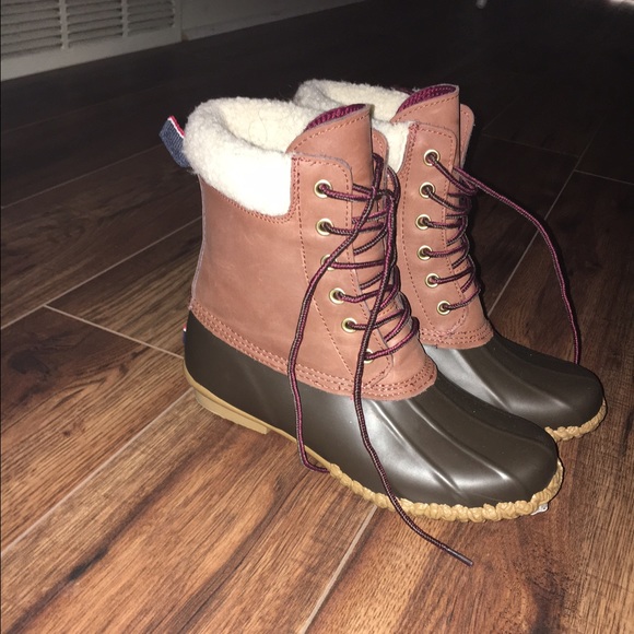 Tommy Hilfiger's Women's Faux-Fur Duck Booties - Picture 2 of 3