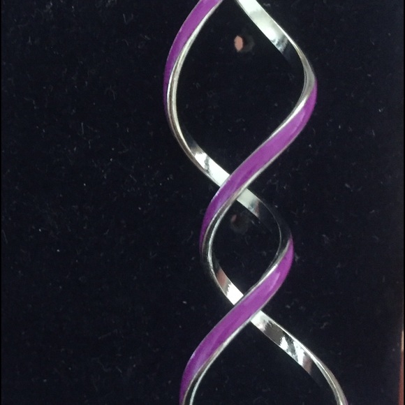 Earring - Picture 2 of 2
