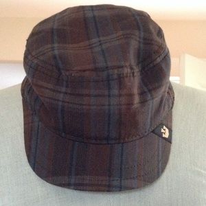 Sporty Goorin Brothers Messenger Hat - Plaid