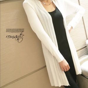 White Cardigan ⚪️