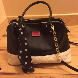 Betsey Johnson Satchel 🎀👜