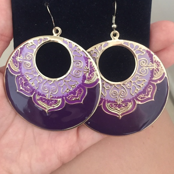 🌸🎀Make a bundle with my Beautiful earrings!