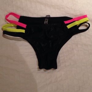 BLACK FOX BIKINI BOTTOMS