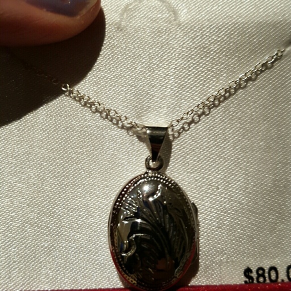 Locket necklace - Picture 2 of 3