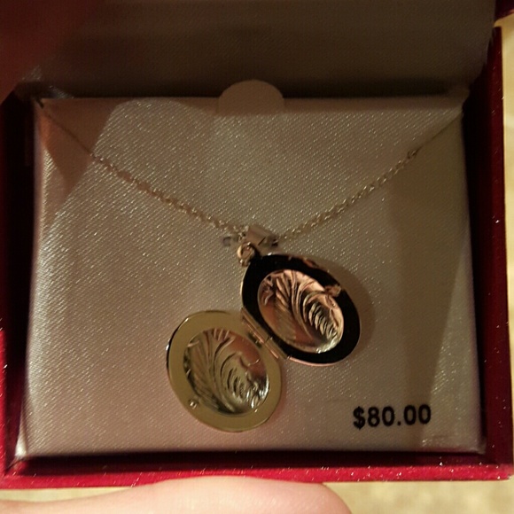 Locket necklace - Picture 3 of 3