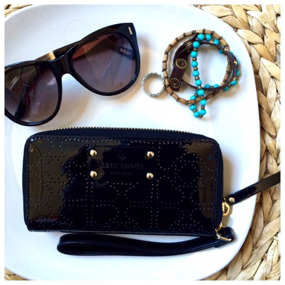 kate spade Handbags - kate spade ♠️ Black wristlet