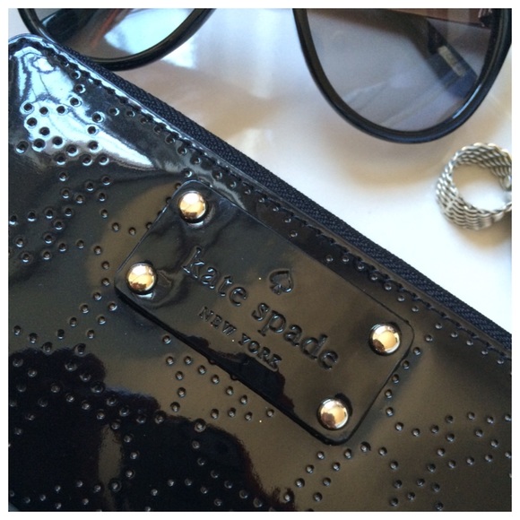 kate spade ♠️ Black wristlet - Picture 2 of 4