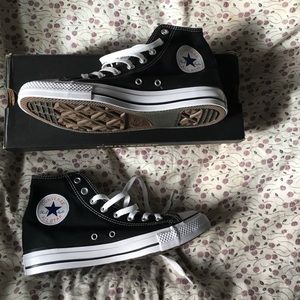 BRAND NEW IN BOX Converse Chuck Taylor's