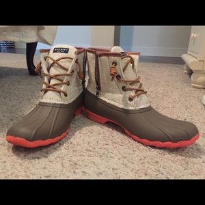 Sperry interpretation bean boots