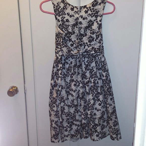 Clothes - Picture 2 of 2