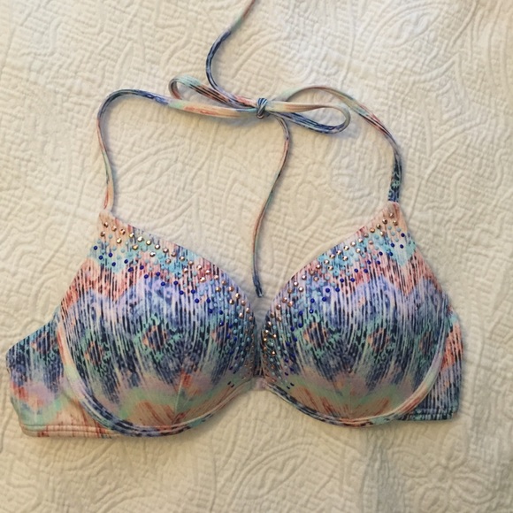 VS Bombshell bikini top