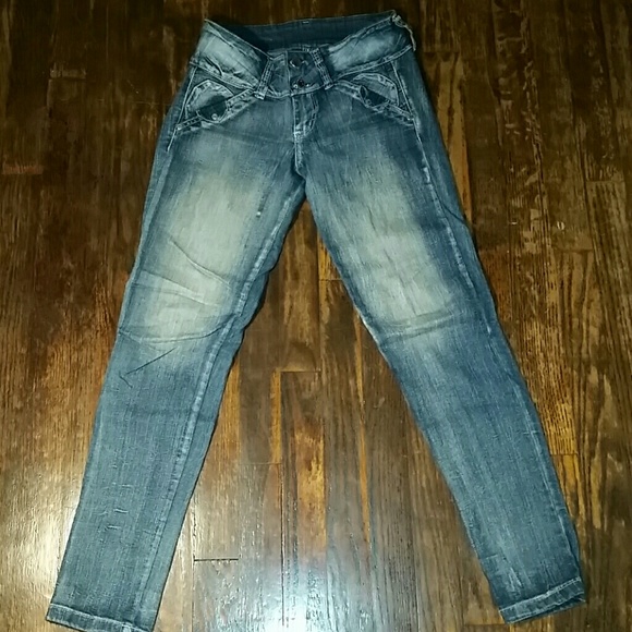 Distressed butt lifting jeans