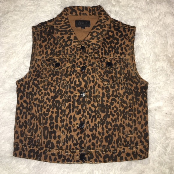 Leopard vest!!! 😍🐯🐯