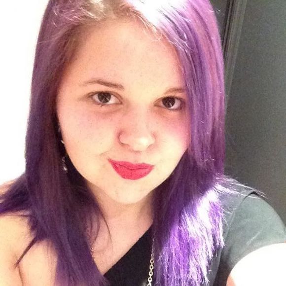 Meet your Posher, Hayley