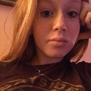 Meet your Posher, Chloe