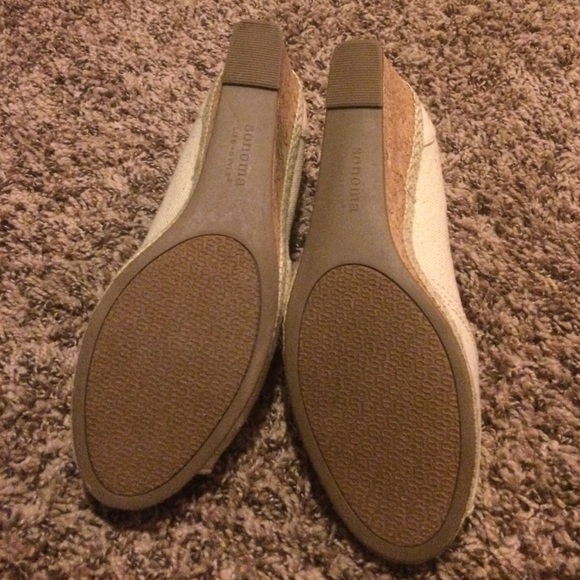 Tan wedges - Picture 2 of 4