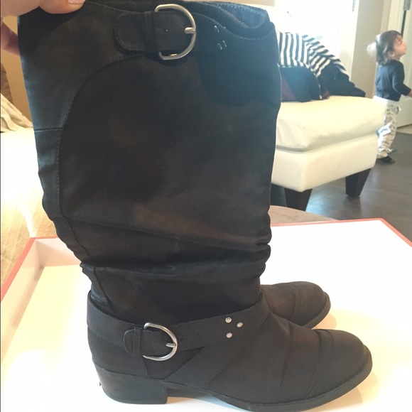 Black boots
