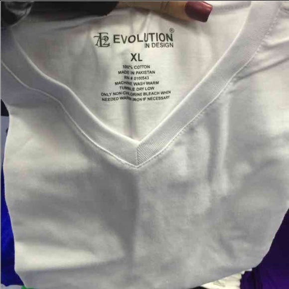 T shirts - Picture 2 of 4