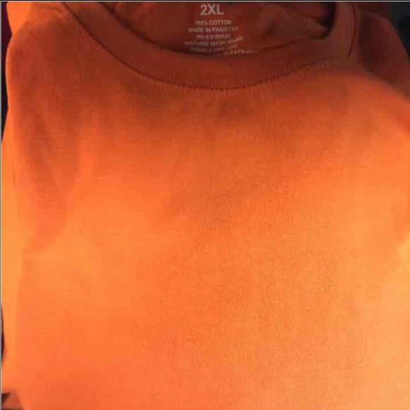 T shirts - Picture 4 of 4