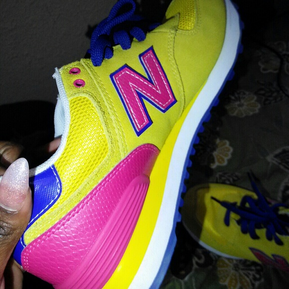 New Balance - Picture 2 of 3