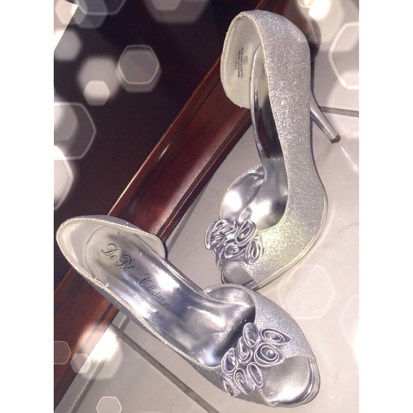 Shoes - •❣✨ Silver Stilettos
