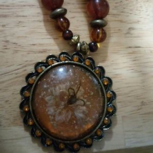 112.9g Chunky Flower Pendant Bead Strand 25"Neckla