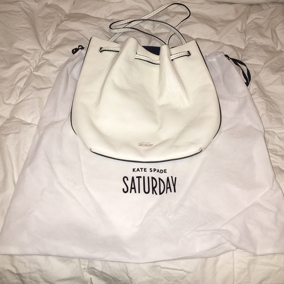 White Kate Spade Saturday bucket book bag