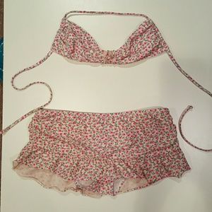 **HOST PICK** Skirted bikini