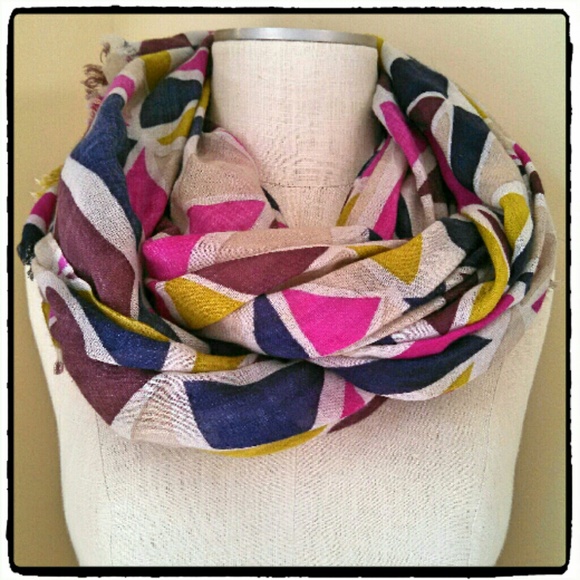 Betsey Johnson Accessories - Betsey Johnson Geo Print Color Block Fringe Scarf