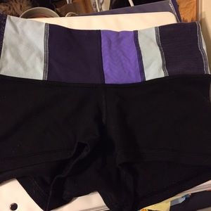 Hardly worn Lululemon boogie short