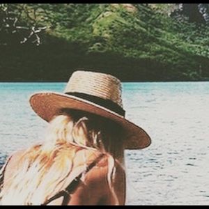 Meet your Posher, Adrienne