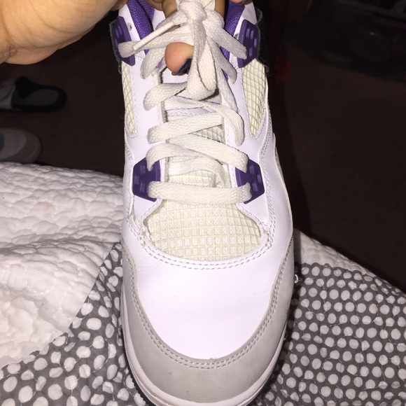 Ultra Violet 4s 6.5! - Picture 2 of 3