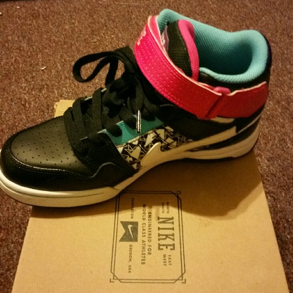 Nike Shoes Barely Worn