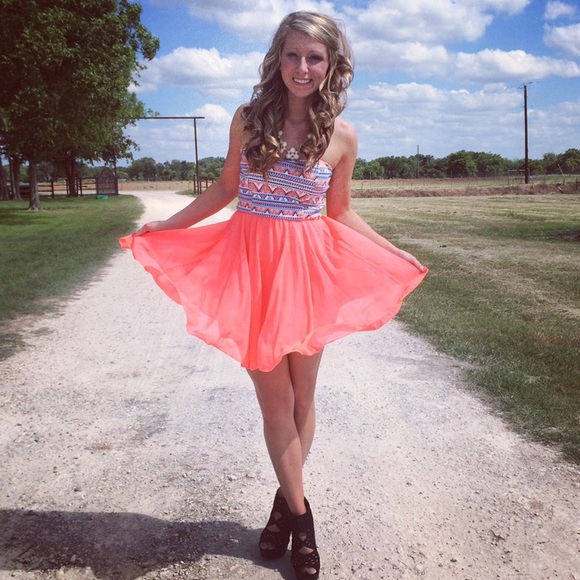 Colorful dress - Picture 2 of 6