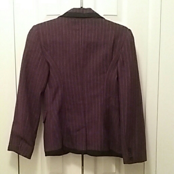 Blazer - Picture 3 of 3