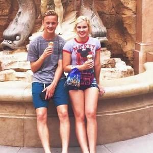 Meet your Posher, Alex