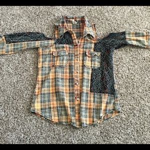 Open shoulder flannel