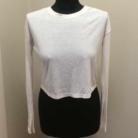 Forever 21 Tops - Ivory Long-Sleeve Crop Top