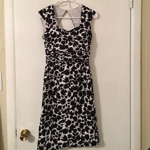 Fitted pencil dress