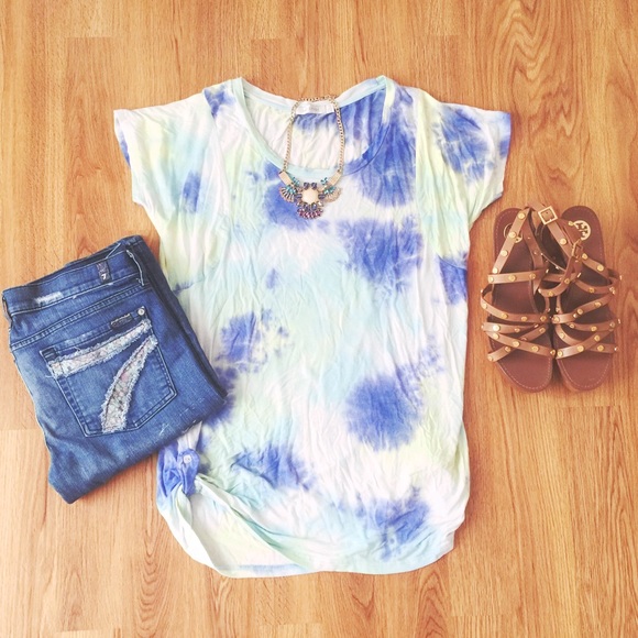 MINKPINK Tops - Mink Pink Stretchy Tie Dye Tunic