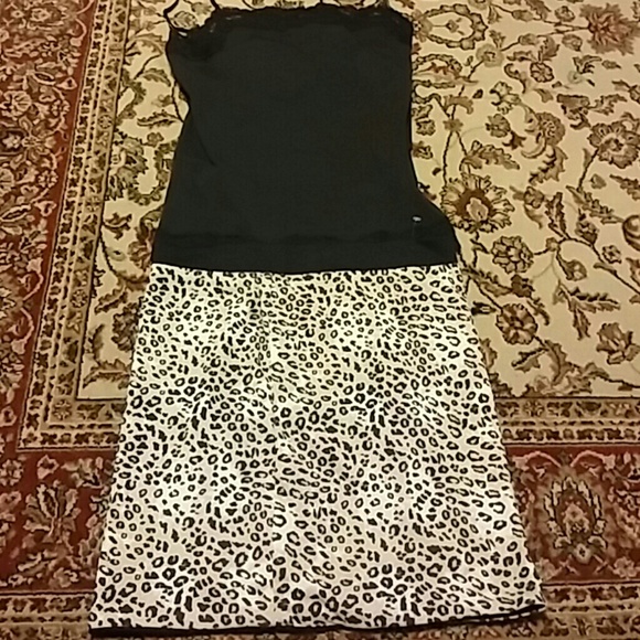 Tank and animal.print mini  skirt