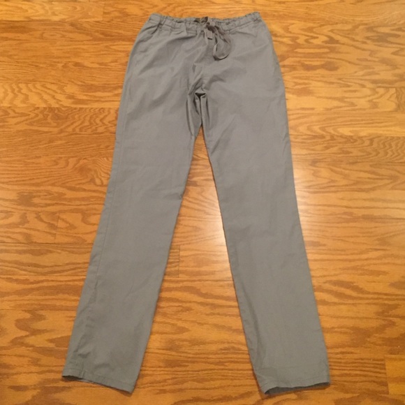 Stylish Jaanuu skinny leg scrub pants