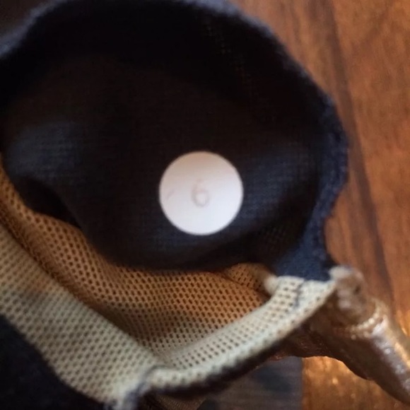 EUC, Lululemon tank, blotted ink- sz 7 - Picture 3 of 4