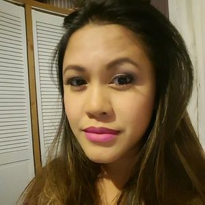 Meet your Posher, Lorie