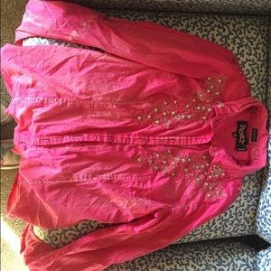 Beautiful ROAR shirt with rhinestones