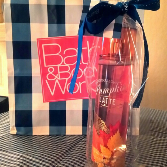 "Bath & Body Works" Pumpkin Latte Body Mist NWT!